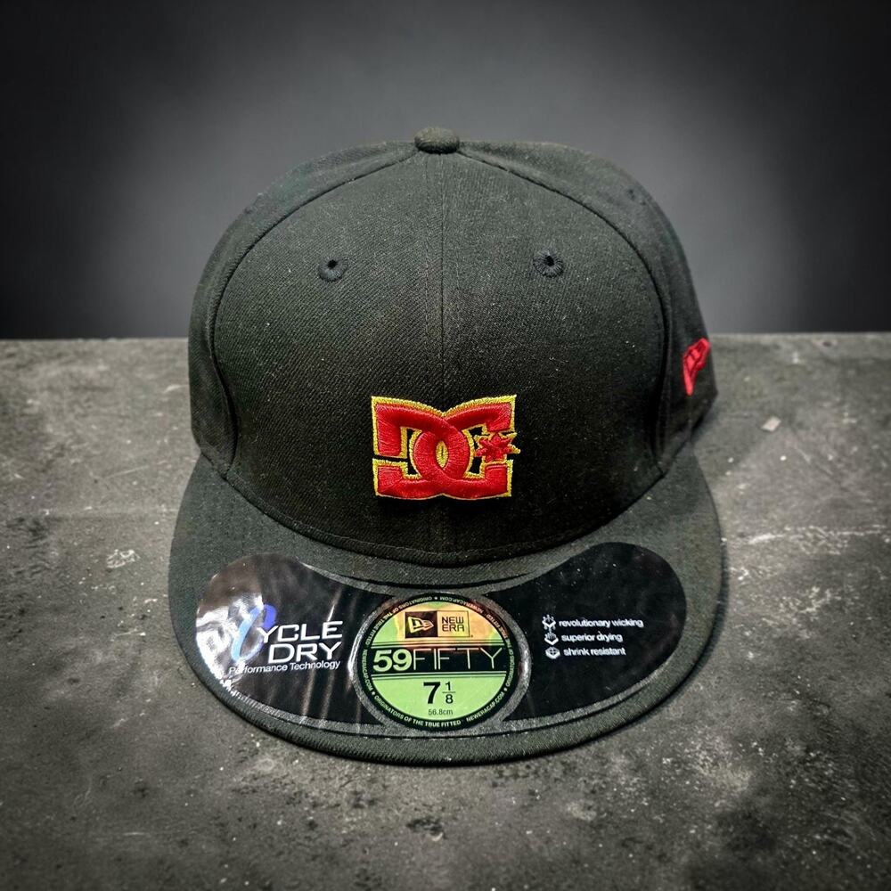 Y2K DC Shoes x New Era 59FIFTY Fitted Hat Size 7 1/8 - Black / Yellow Hazard...